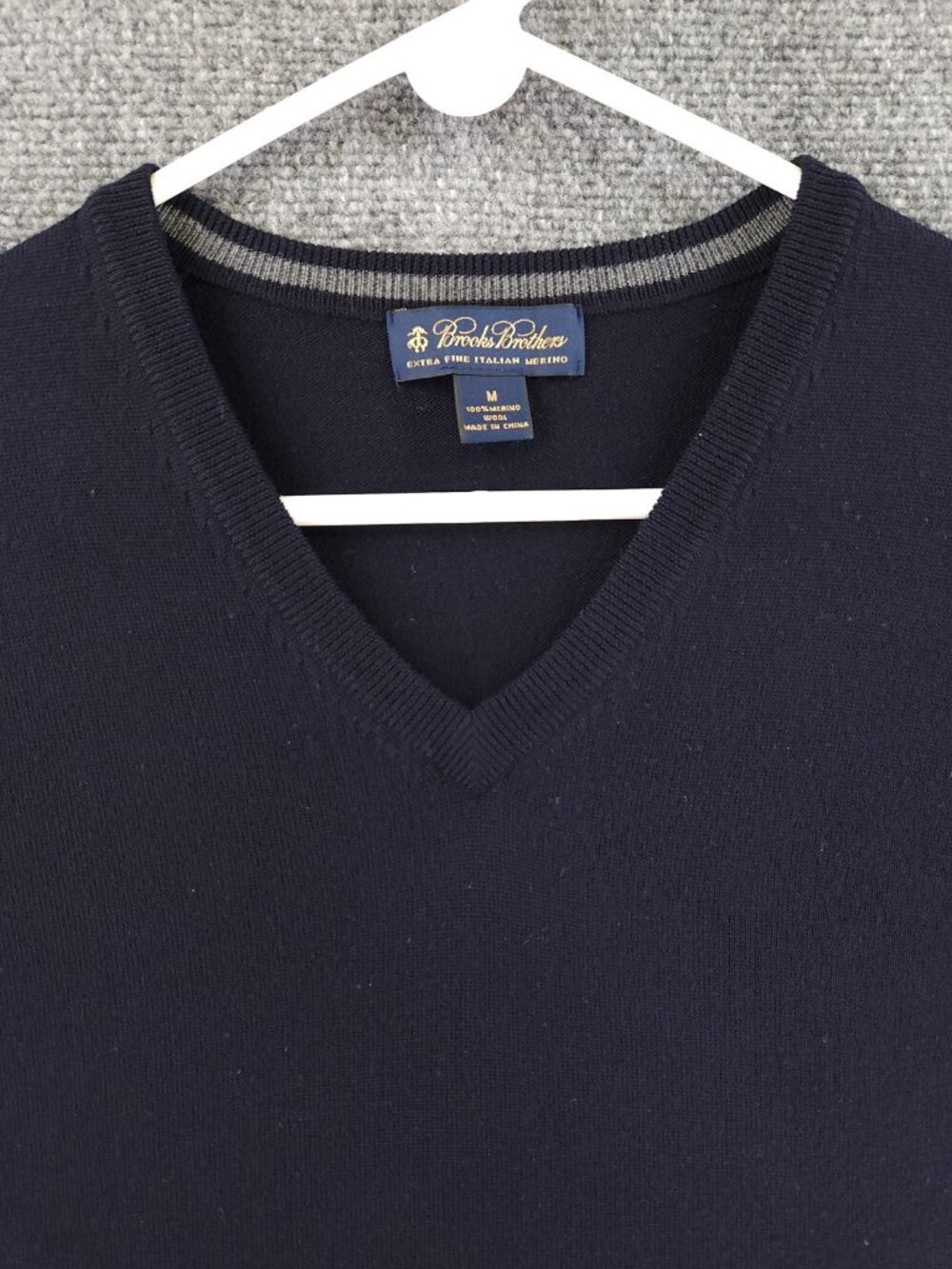 Brooks Brothers Extra Fine Italian Merino Wool Medium Blue Vest Vneck Sweater